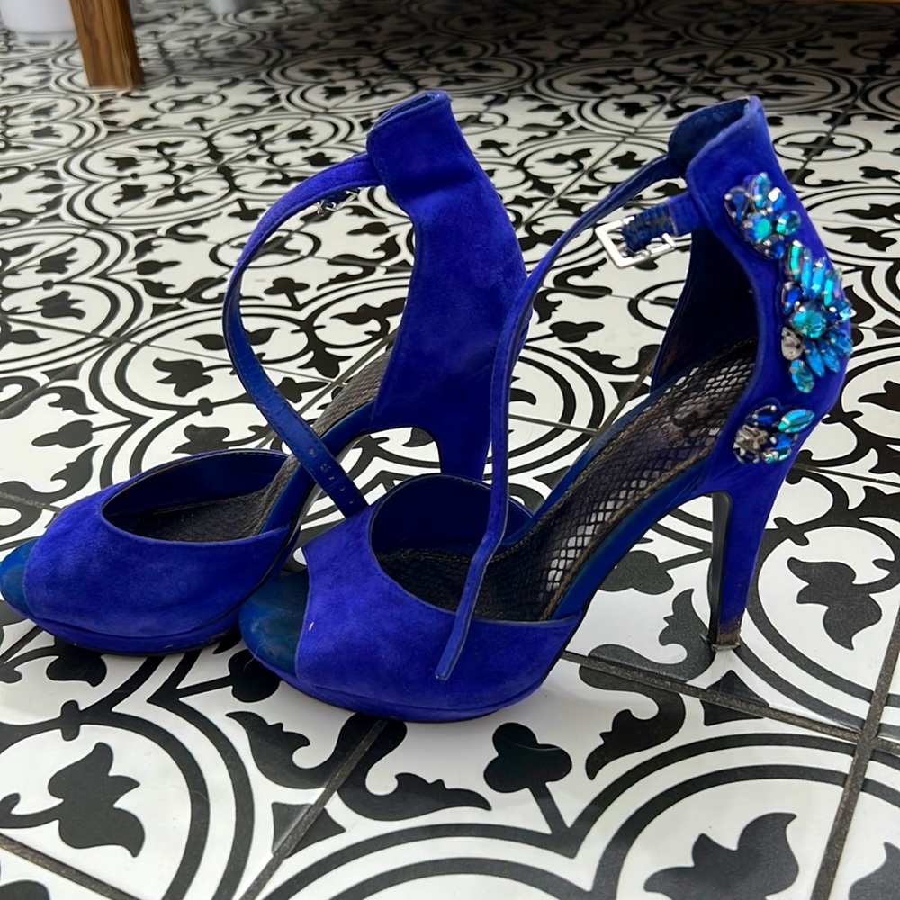 Gianni Bini Royal blue gemstone heels